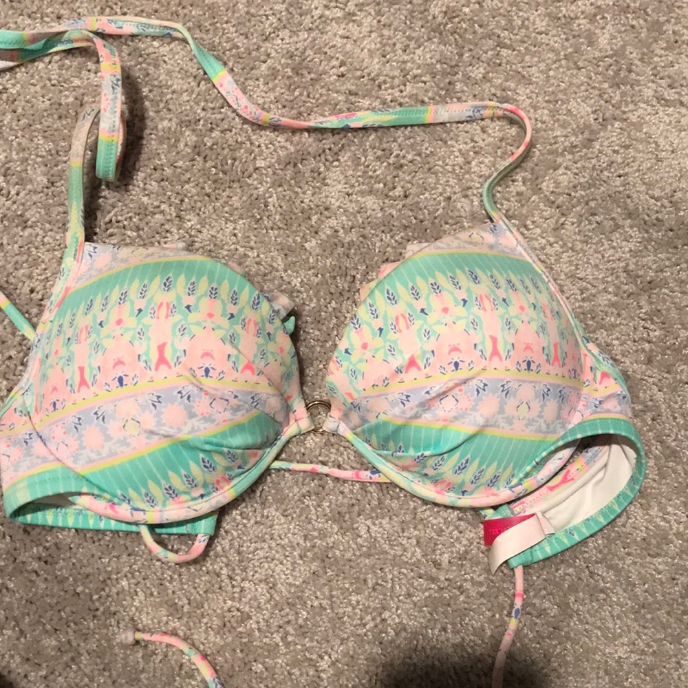 Victoria’s Secret bathing suit bikini top